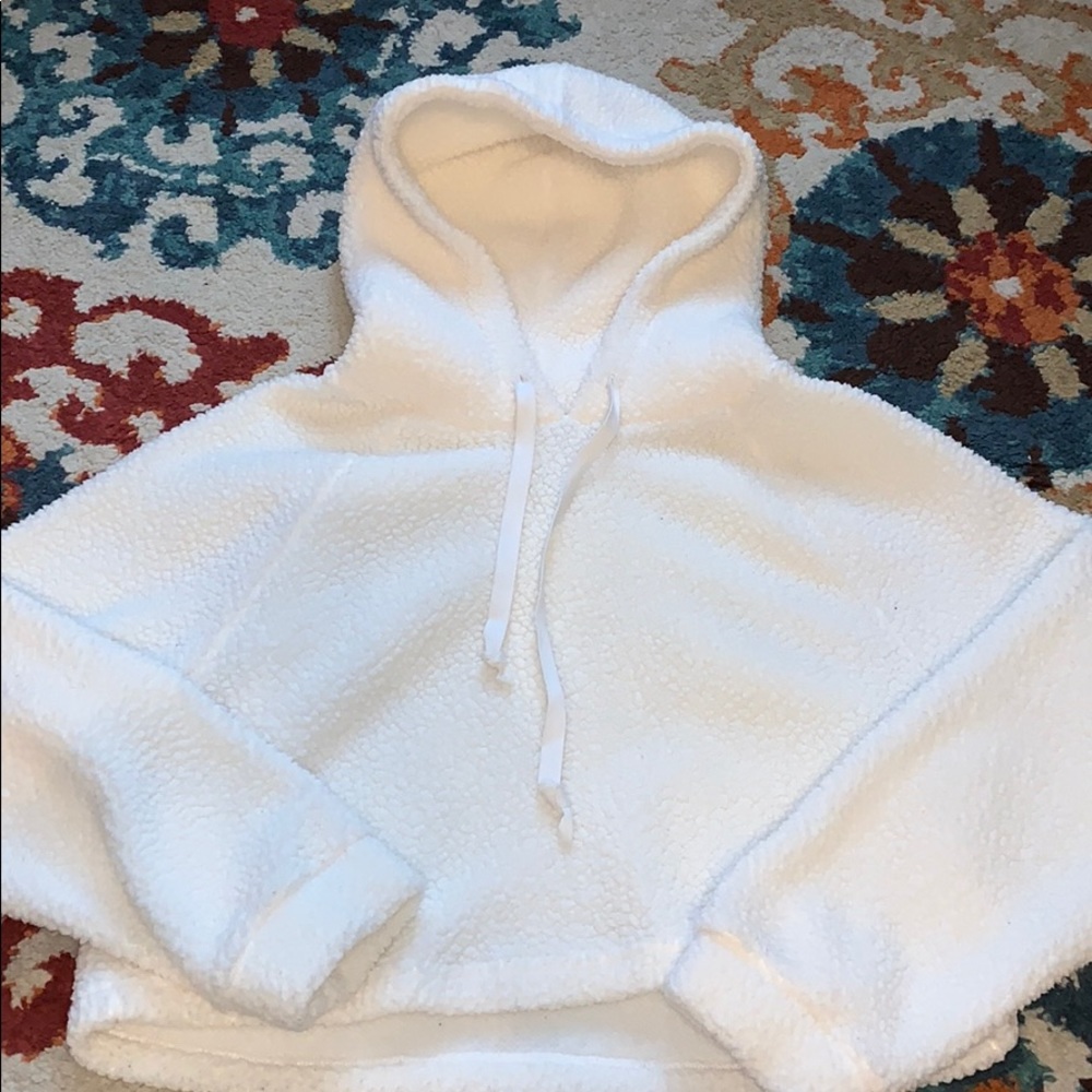 AE cropped Sherpa hoodie